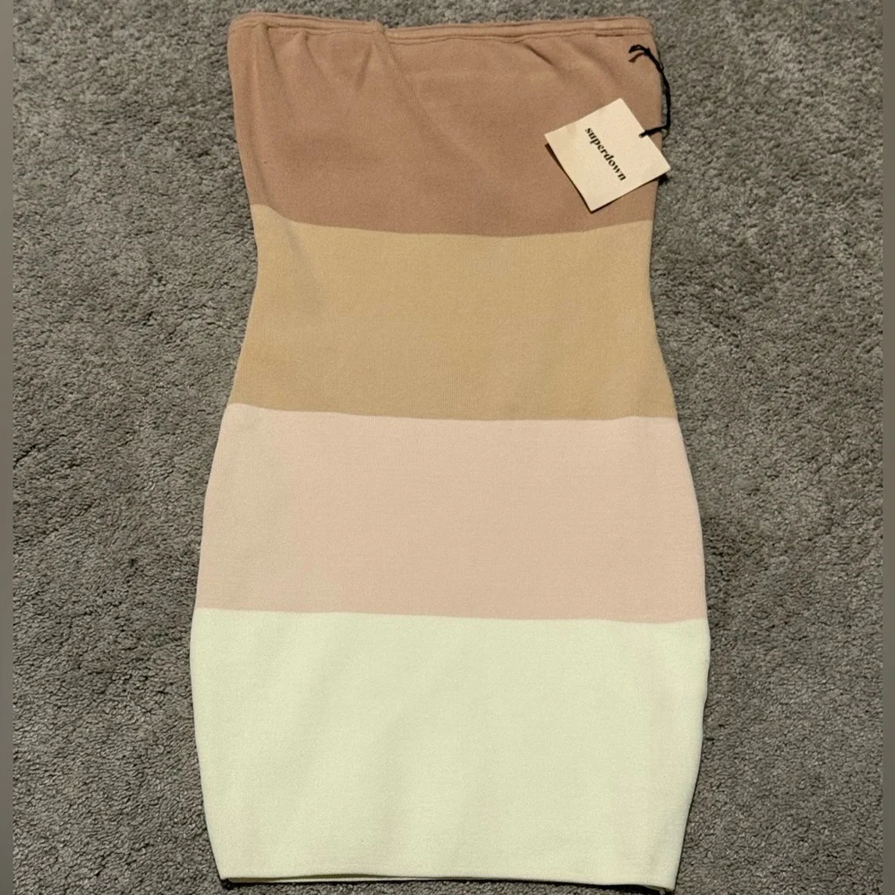 superdown perla ombre mini dress
Nude Ombre Size: NWT - Picture 5 of 12